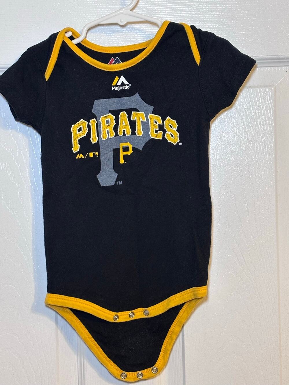 Majestic Pittsburgh Pirates Baby Bodysuit 18M Black Gold MLB Baseball